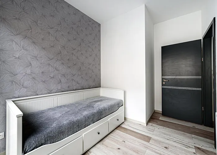 Dob Six * Budapest
