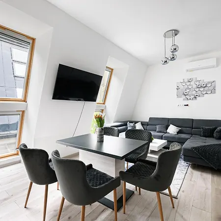 Dob Six * Budapest