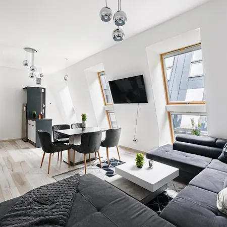 Dob Six בודפשט